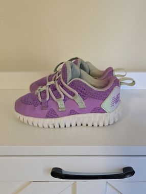New Balance Playgruv V1 Kids Purple Mesh Sneakers with Light Gray Accents